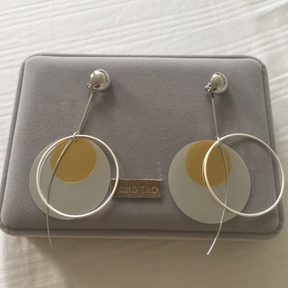 Anthropologie Round clip on earrings - Picture 3 of 5